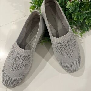 Classic Editions slip on shoe fabric upper SZ 9 EUC Small Wedge Heel  Grey Blue